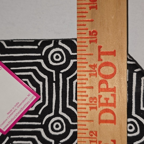 Buckhead Betties Echo Black Zipper Makeup Cosmetic Large & Small Bag Set NWT - Picture 2 of 12